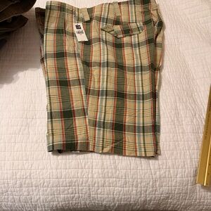 GAP Green and Beige Plaid Shorts